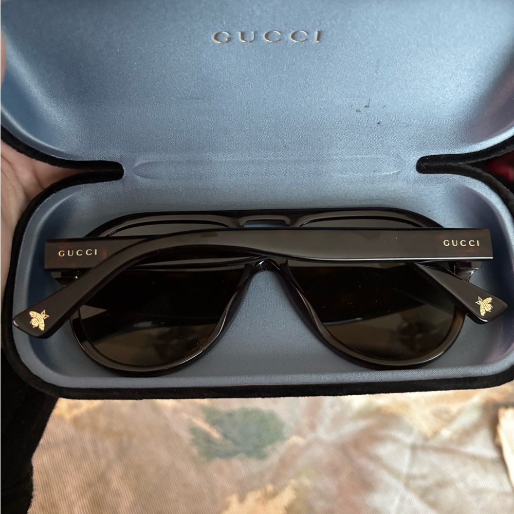 Gucci Tortoiseshell Sunglasses - Picture 2 of 8